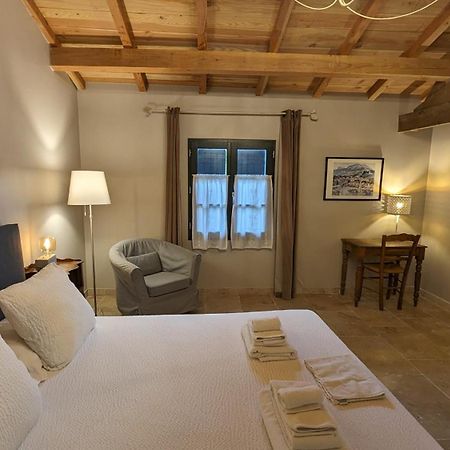 Domaine De Montboulard Hotell Soyaux Eksteriør bilde