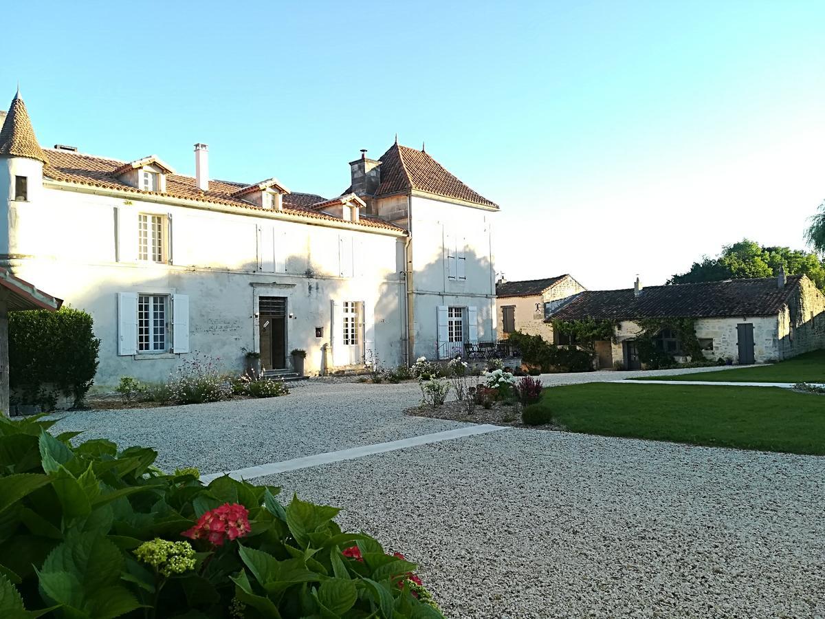 Domaine De Montboulard Hotell Soyaux Eksteriør bilde